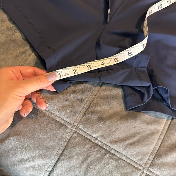 Fabletics Navy Blue Women’s Athletic Shorts - Picture 6 of 8